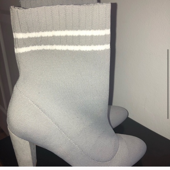 Sock bootie - Picture 3 of 4